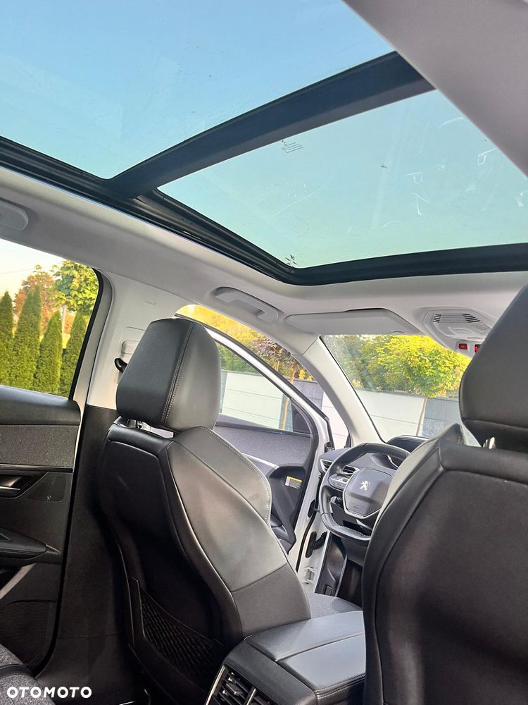 Peugeot 3008 1.2 PureTech GPF Allure S&S EAT8 - 23
