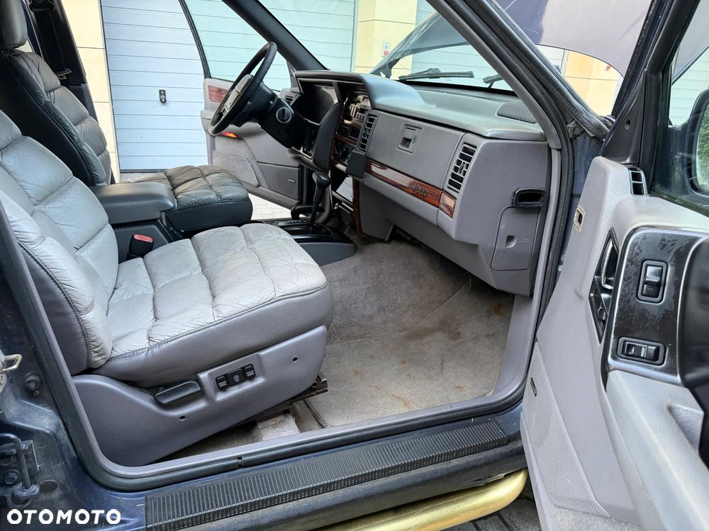 Jeep Grand Cherokee - 17