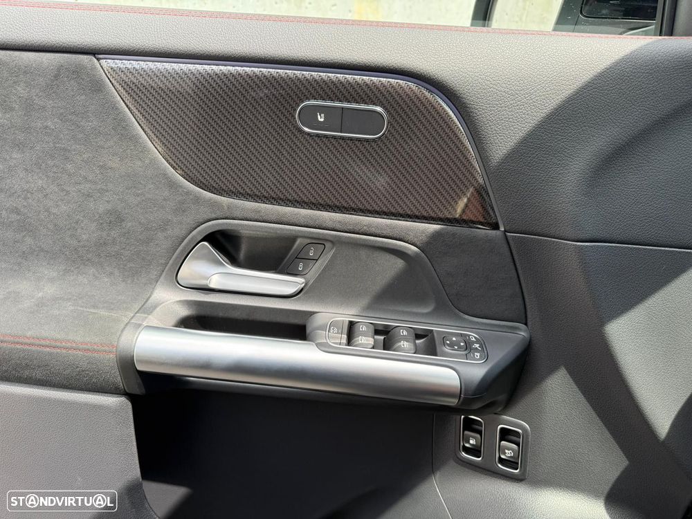Mercedes-Benz GLA 250 e AMG Line - 16
