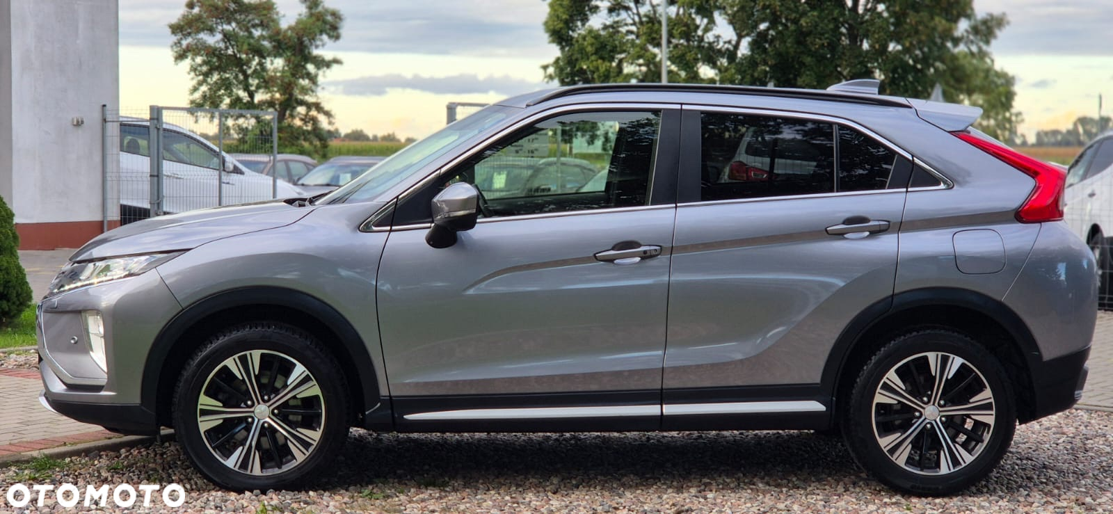 Mitsubishi Eclipse Cross - 11