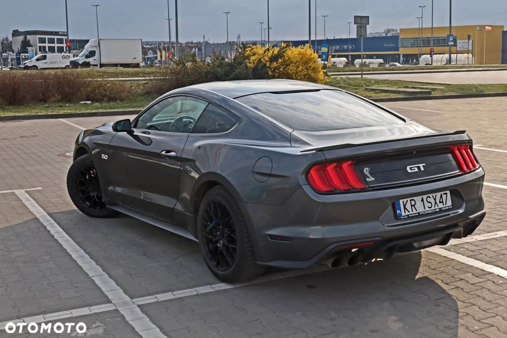 Ford Mustang - 8