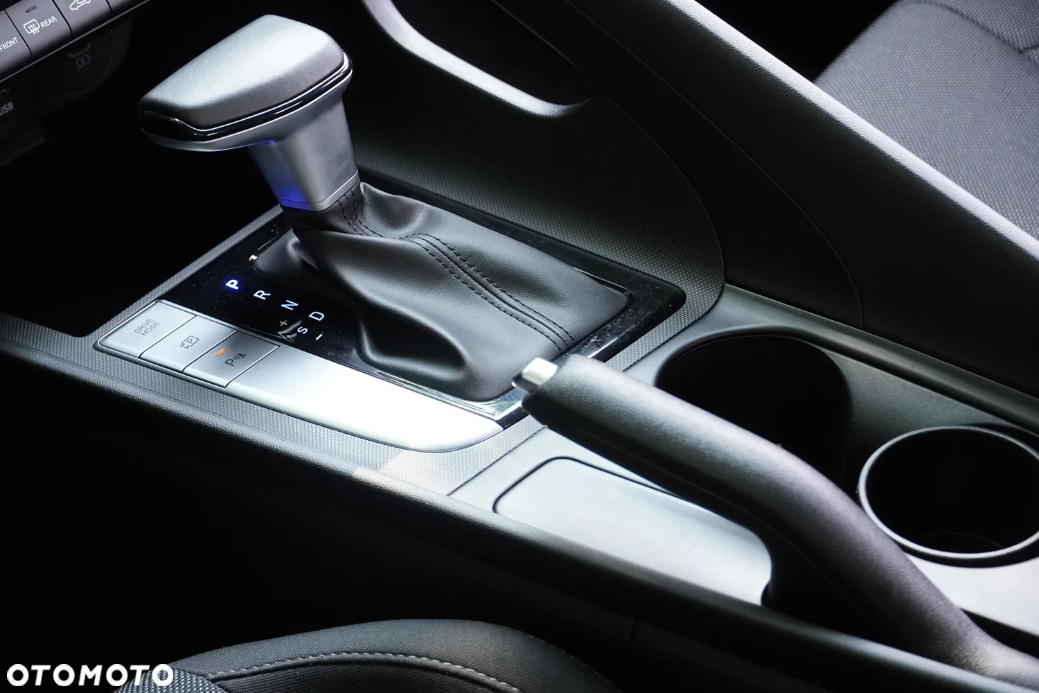 Hyundai Elantra 1.6 Modern CVT - 7