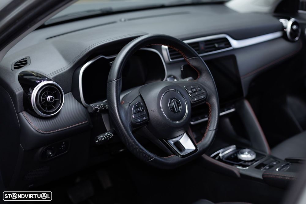 MG ZS EV 72.6 kWh Luxury - 25