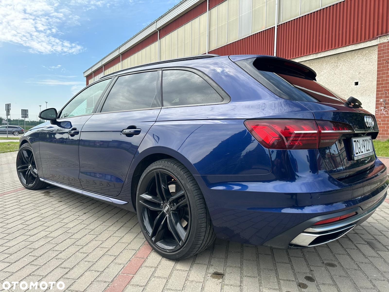 Audi A4 Avant 40 TDI S tronic S line - 15