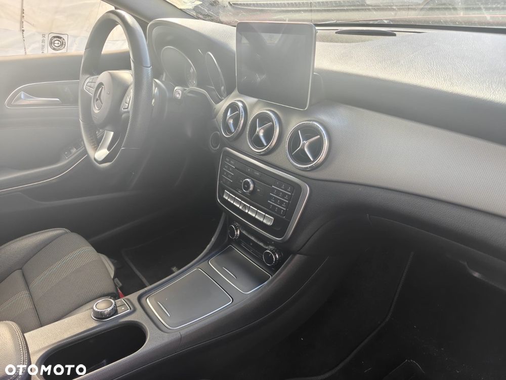 Mercedes-Benz CLA 220 (CDI) d 7G-DCT - 10