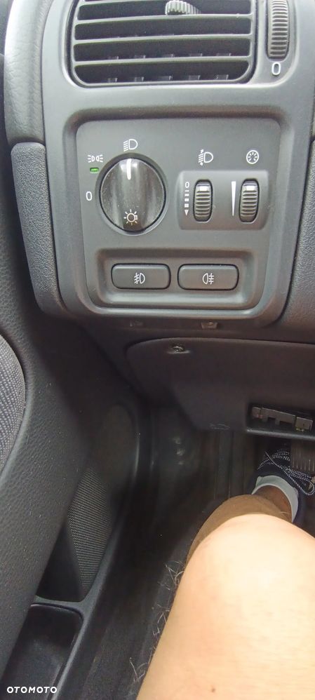 Volvo V40 1.8 - 40