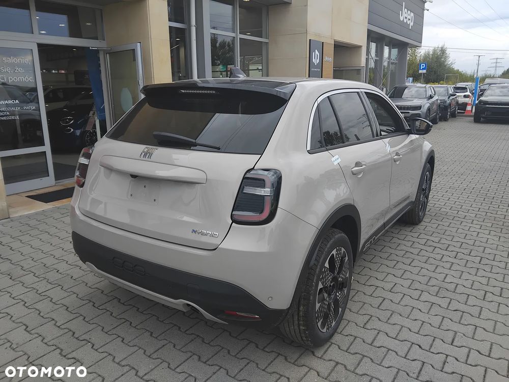 Fiat 600 1.2 Turbo La Prima eDCT - 4