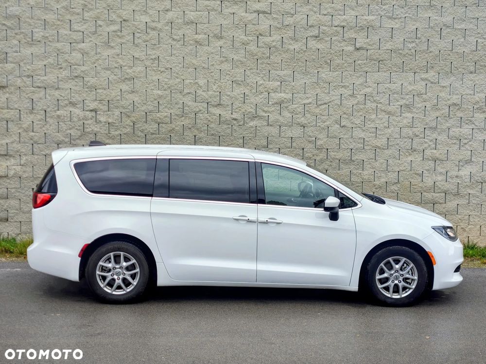 Chrysler Pacifica - 9