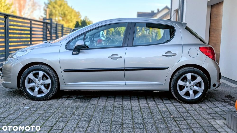 Peugeot 207 - 2