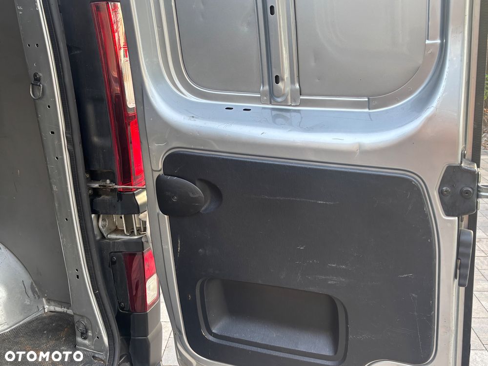 Opel VIVARO - 18