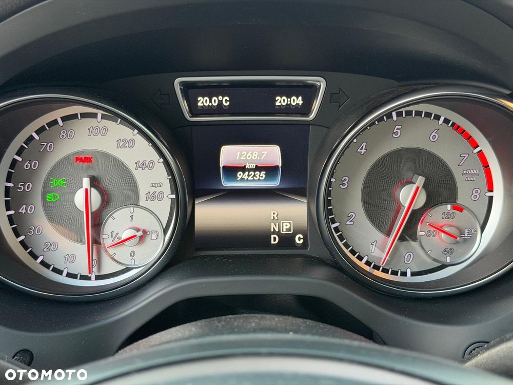 Mercedes-Benz CLA 250 7G-DCT StreetStyle - 29