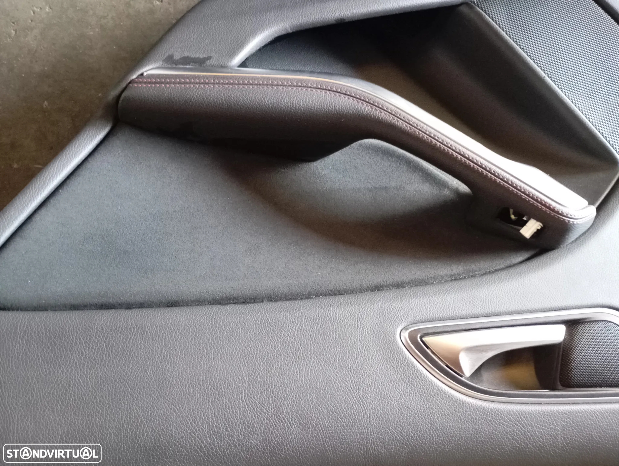 MERCEDES A W176 FORRA / QUARTELA PORTA TRAS DIREITA - FP027 - 5