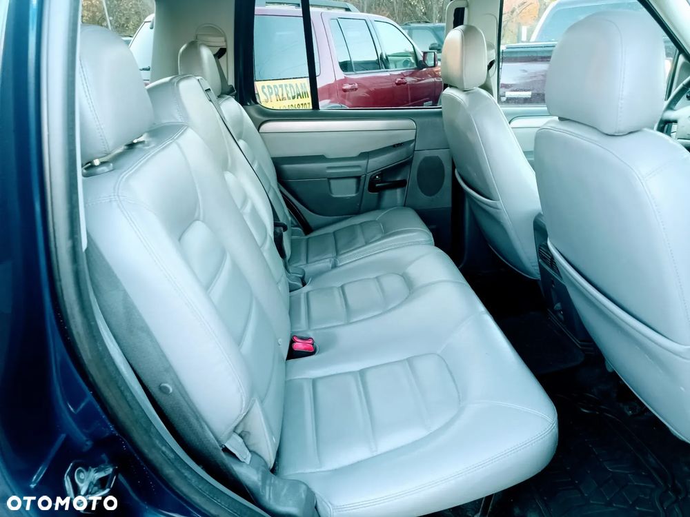 Ford Explorer 4.0 4WD - 7