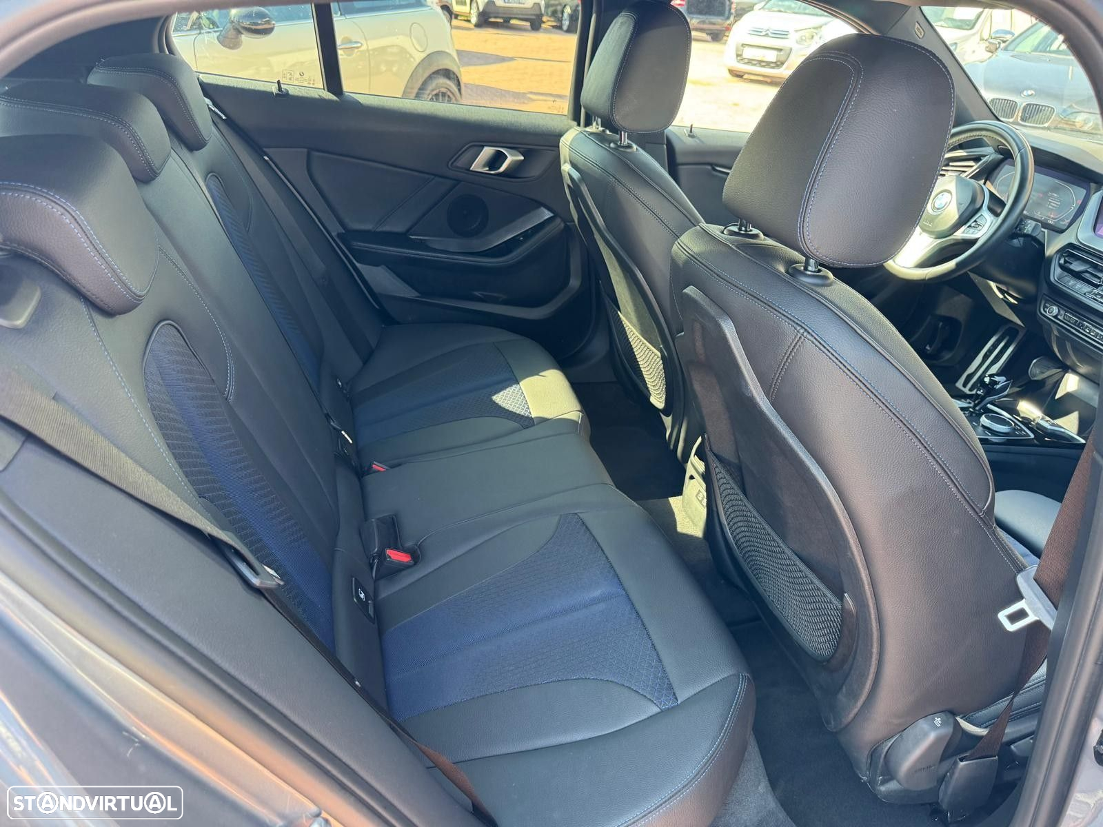 BMW 116 d Pack Desportivo M Auto - 38