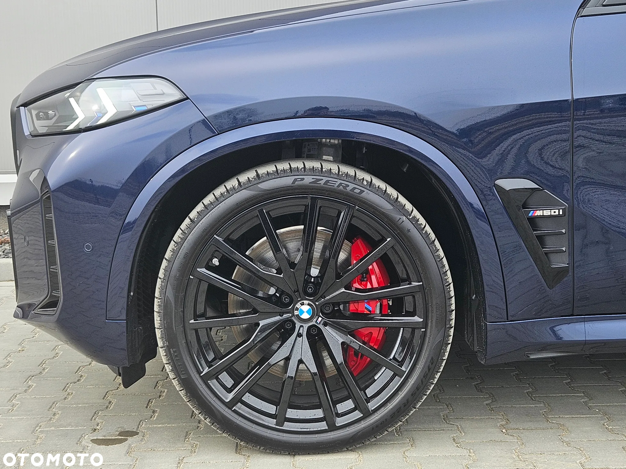BMW X5 M M50i - 11