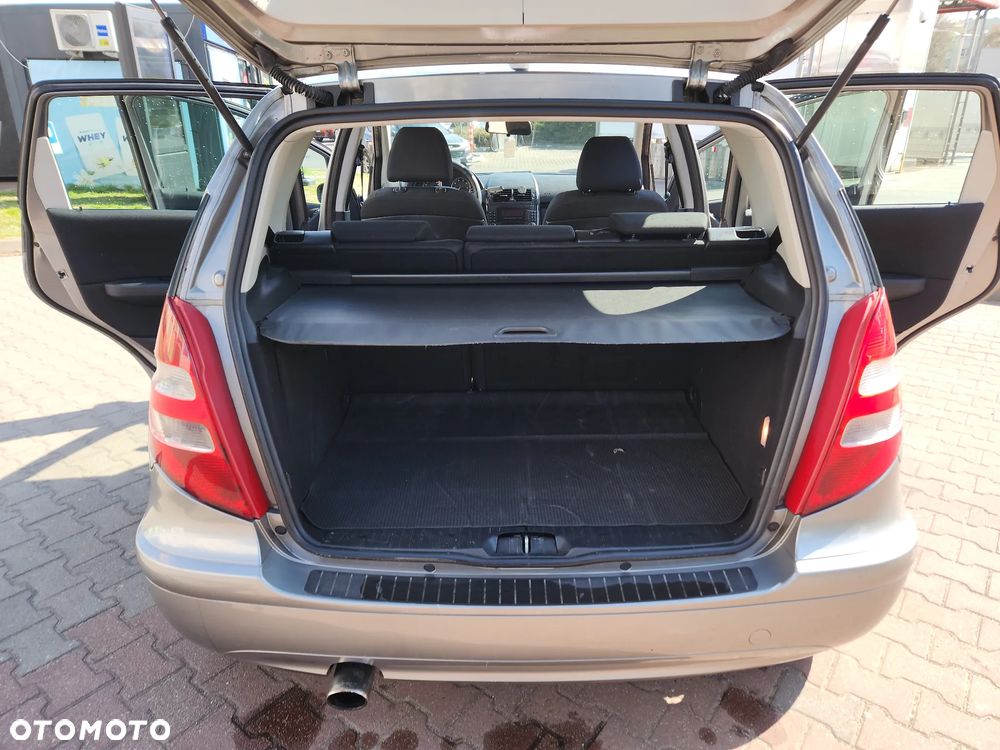 Mercedes-Benz Klasa A 150 Classic Polar Star - 21