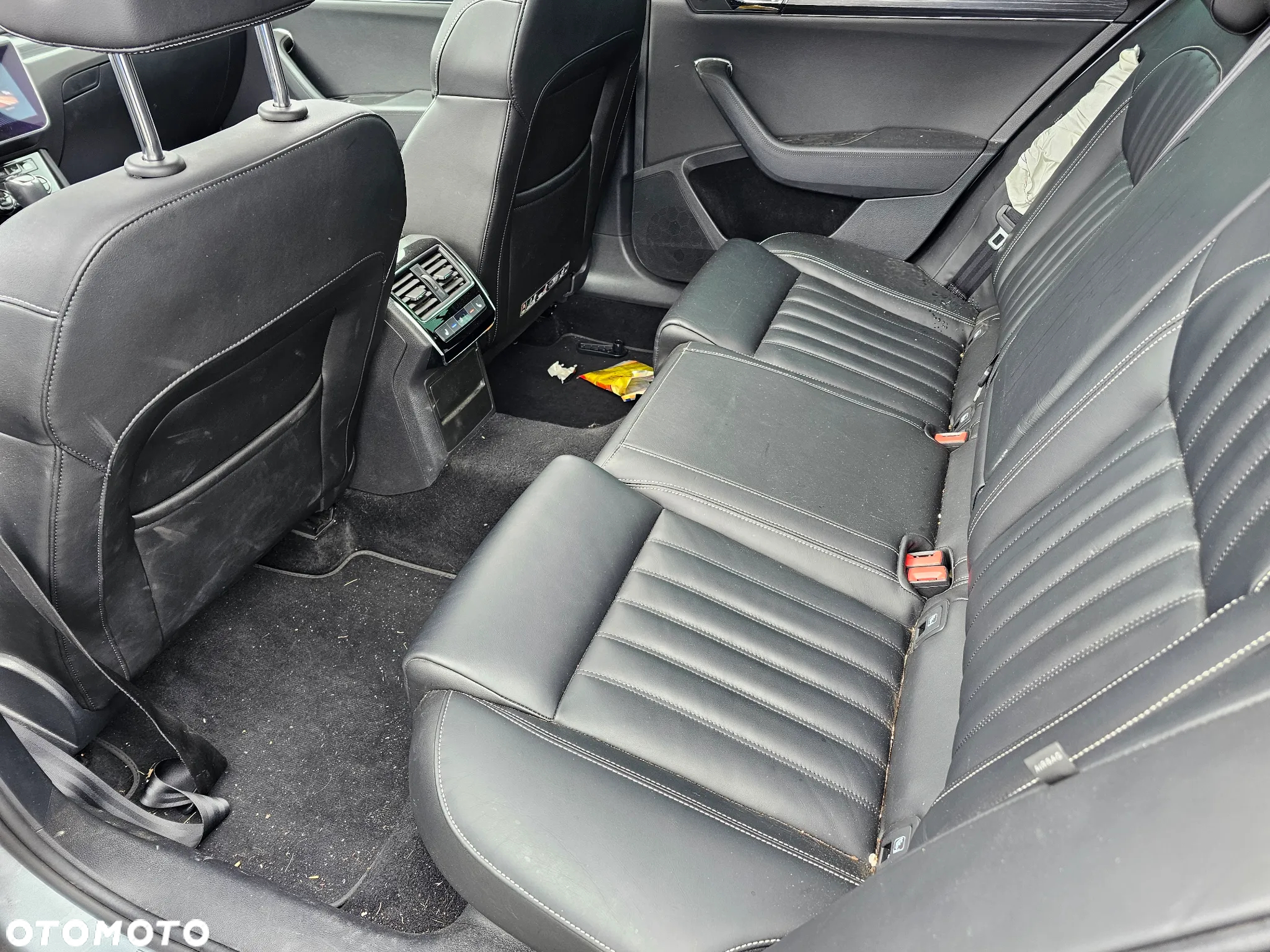 Skoda Superb 2.0 TDI DSG Style - 28