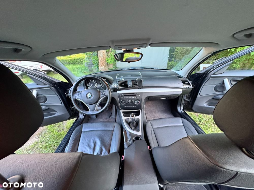 BMW Seria 1 116i - 23