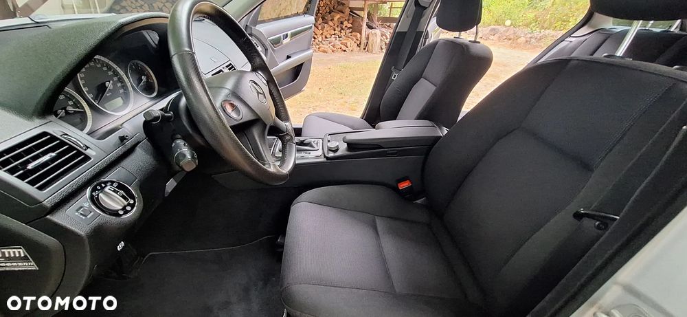 Mercedes-Benz Klasa C 220 CDI DPF Automatik Elegance - 31