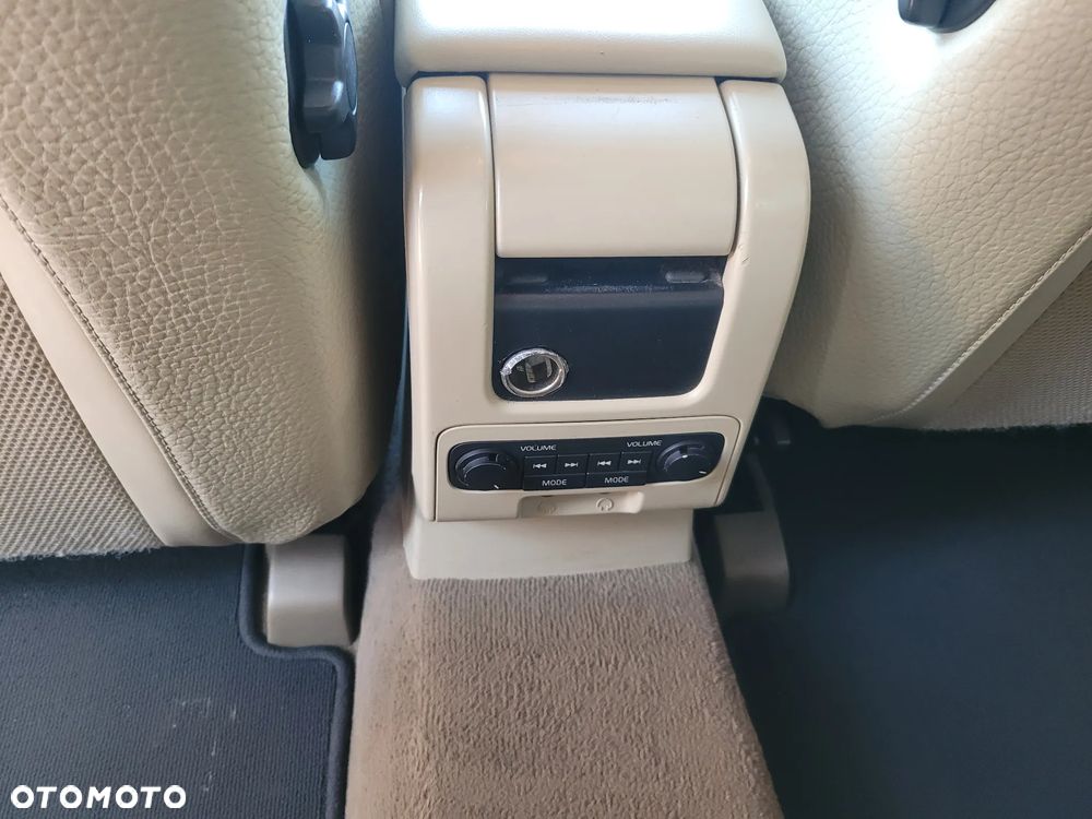 Volvo XC 60 2.4D AWD Momentum - 11