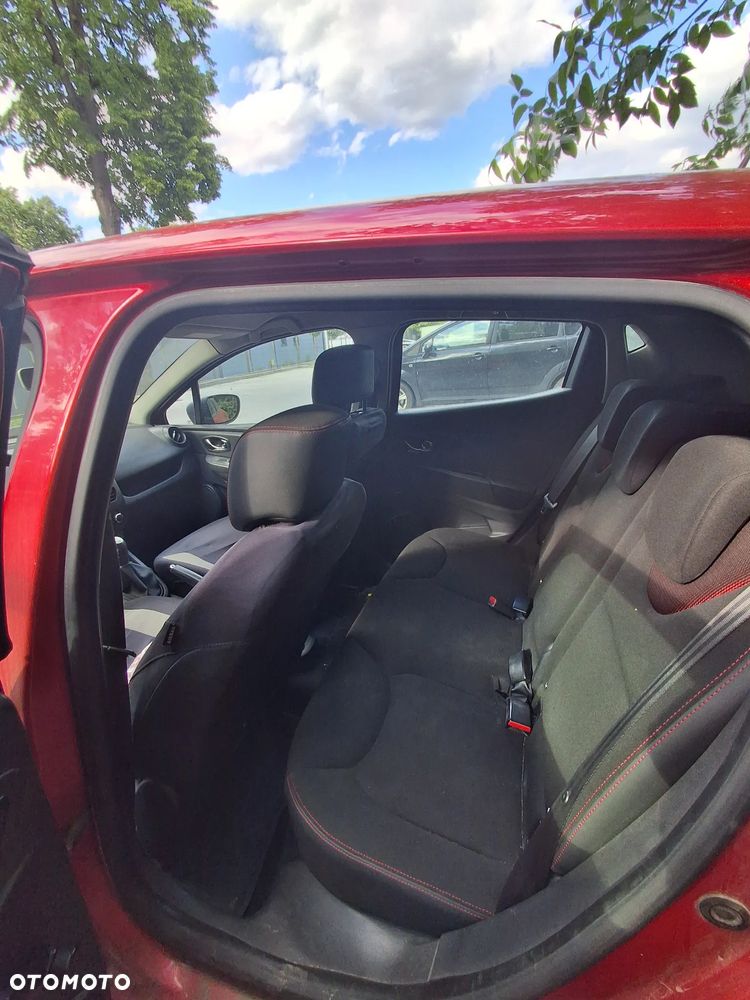 Renault Clio - 11
