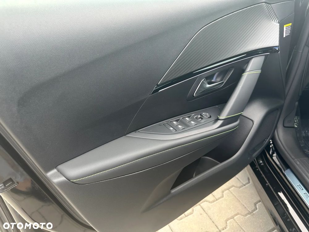 Peugeot 208 1.2 mHEV GT - 20