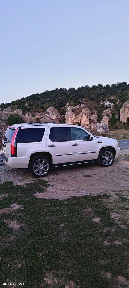 Cadillac Escalade 6.0 V8 Platinum - 2