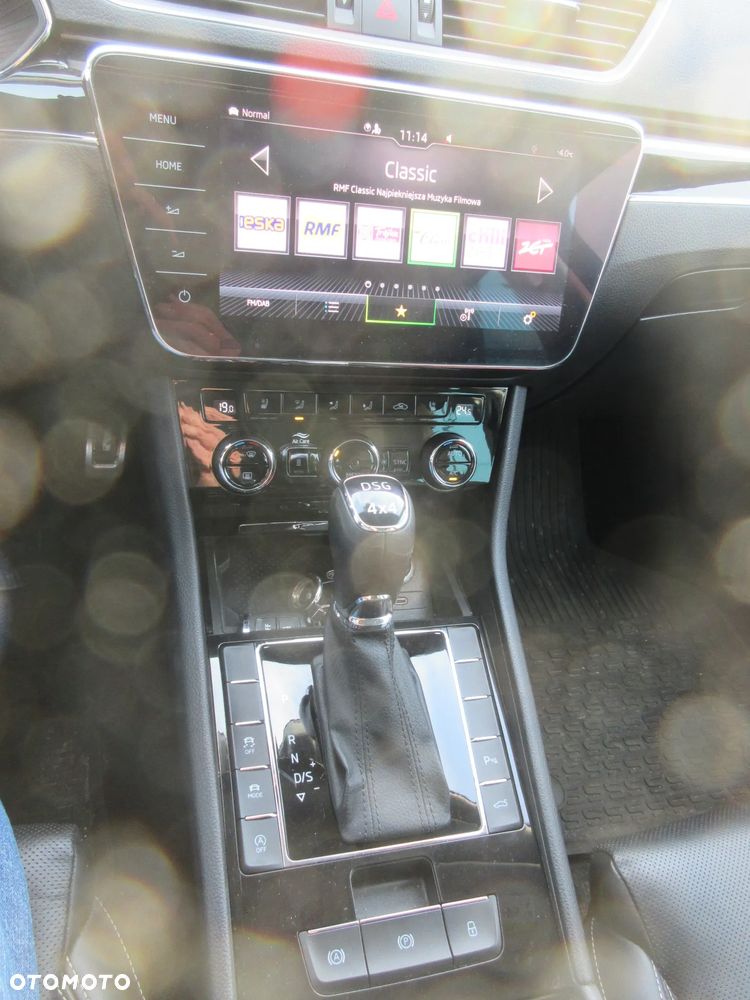 Skoda Superb 2.0 TDI SCR 4x4 L&K DSG - 10