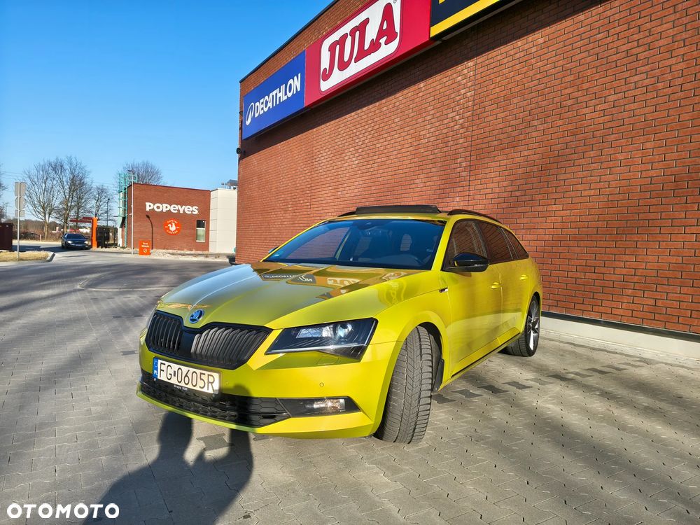 Skoda Superb 2.0 TDI Sportline - 2