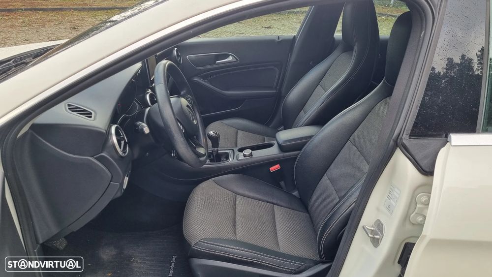 Mercedes-Benz CLA 180 d Shooting Brake - 7