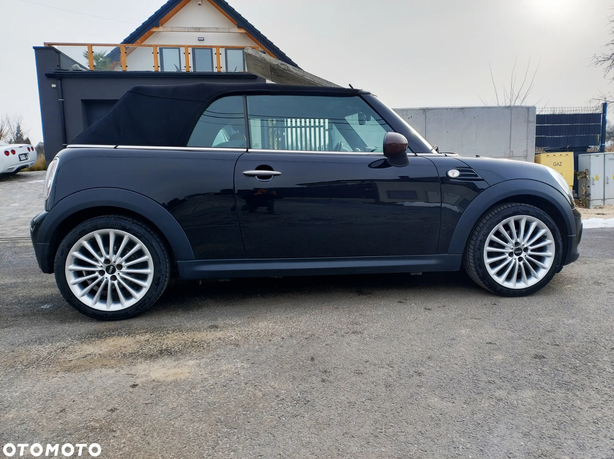 MINI Cooper Cabrio - 10
