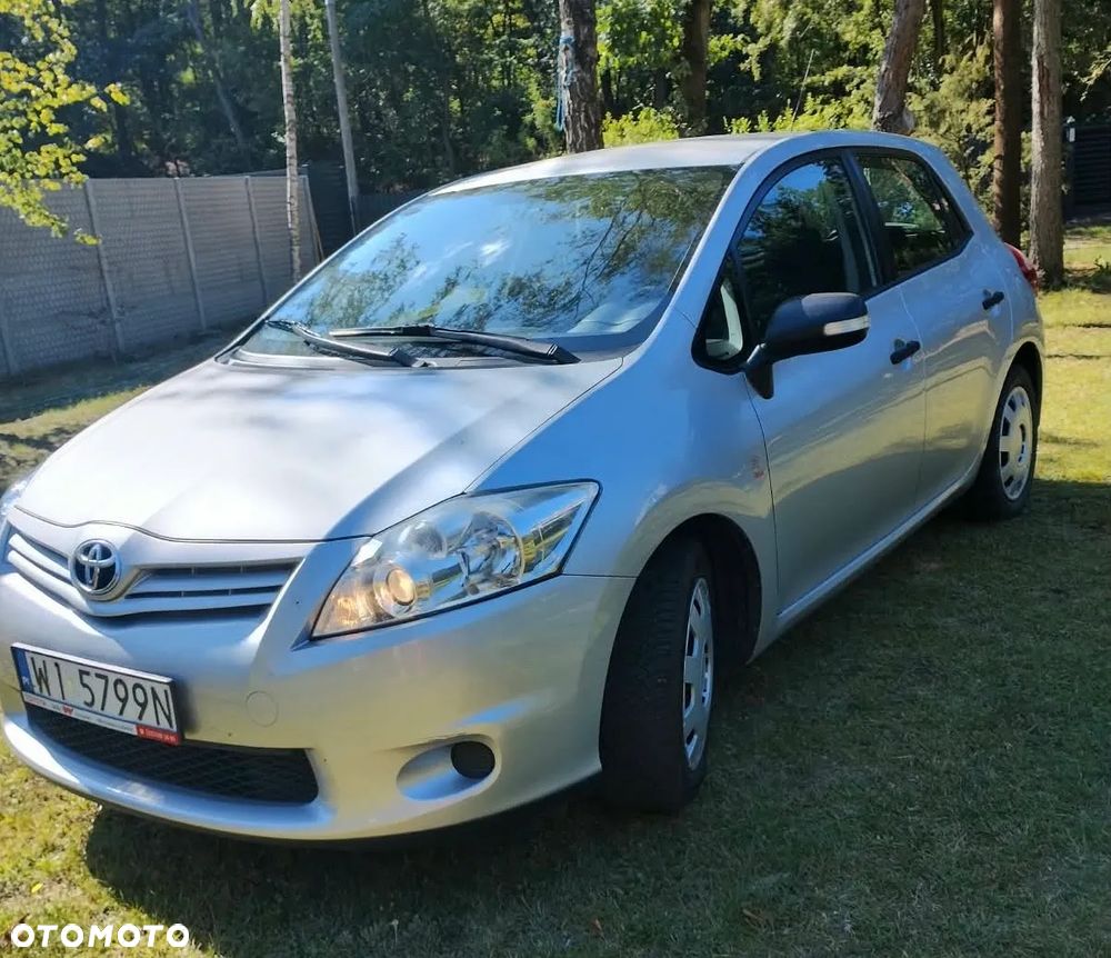 Toyota Auris 1.6 Terra - 5