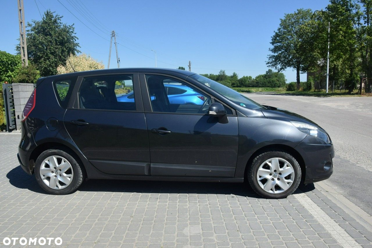 Renault Scenic 1.6 16V 110 TomTom Edition - 13