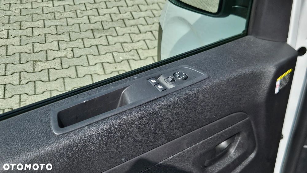 Opel Vivaro - 15