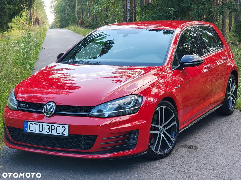 Volkswagen Golf - 2