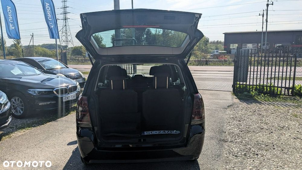 Opel Zafira - 32