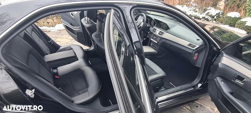 Mercedes-Benz E - 33