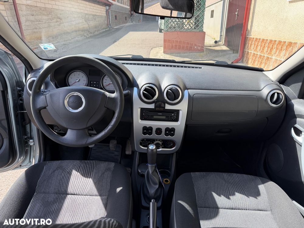 Dacia Logan 1.2 16V Laureate - 7