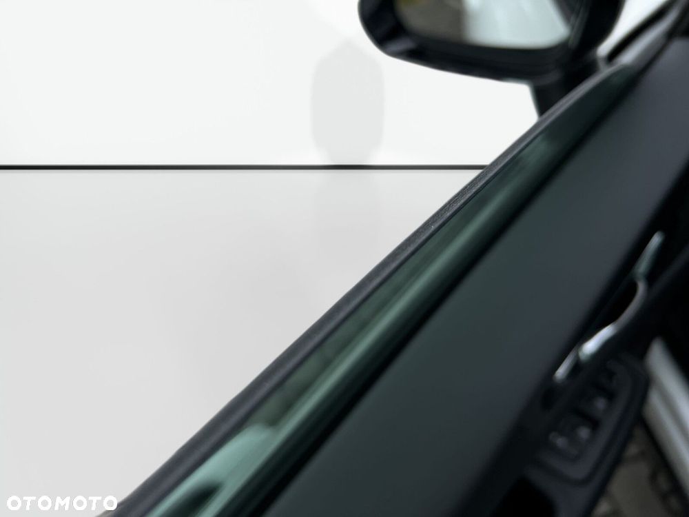 Volvo XC 60 B4 D AWD R-Design - 29