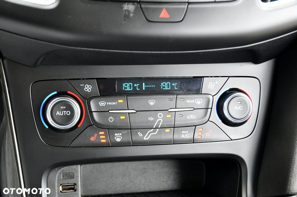 Ford Focus - 33