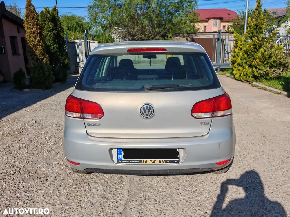 Volkswagen Golf 1.6 TDI DPF Trendline - 4
