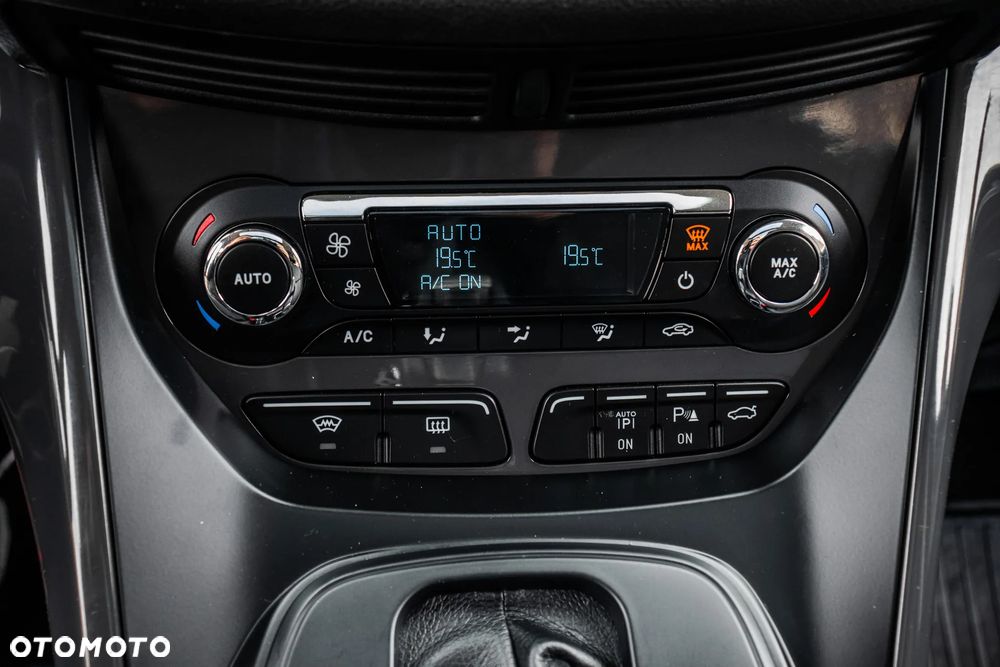 Ford Kuga 2.0 TDCi 4WD Titanium - 21