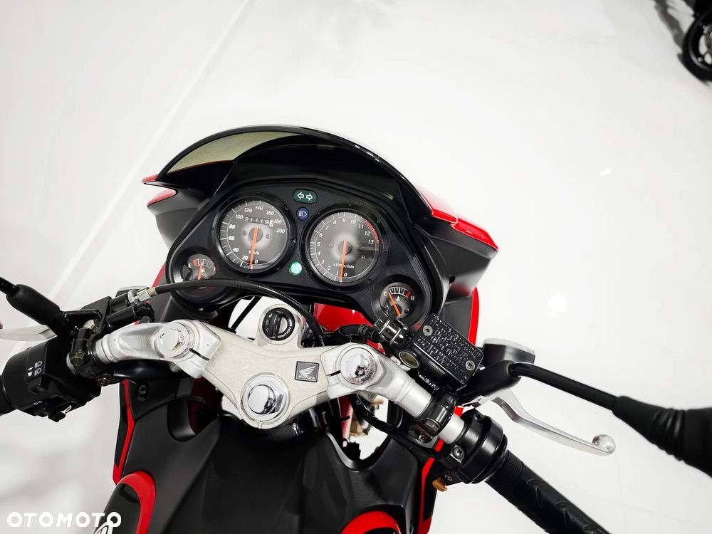 Honda CBR - 6