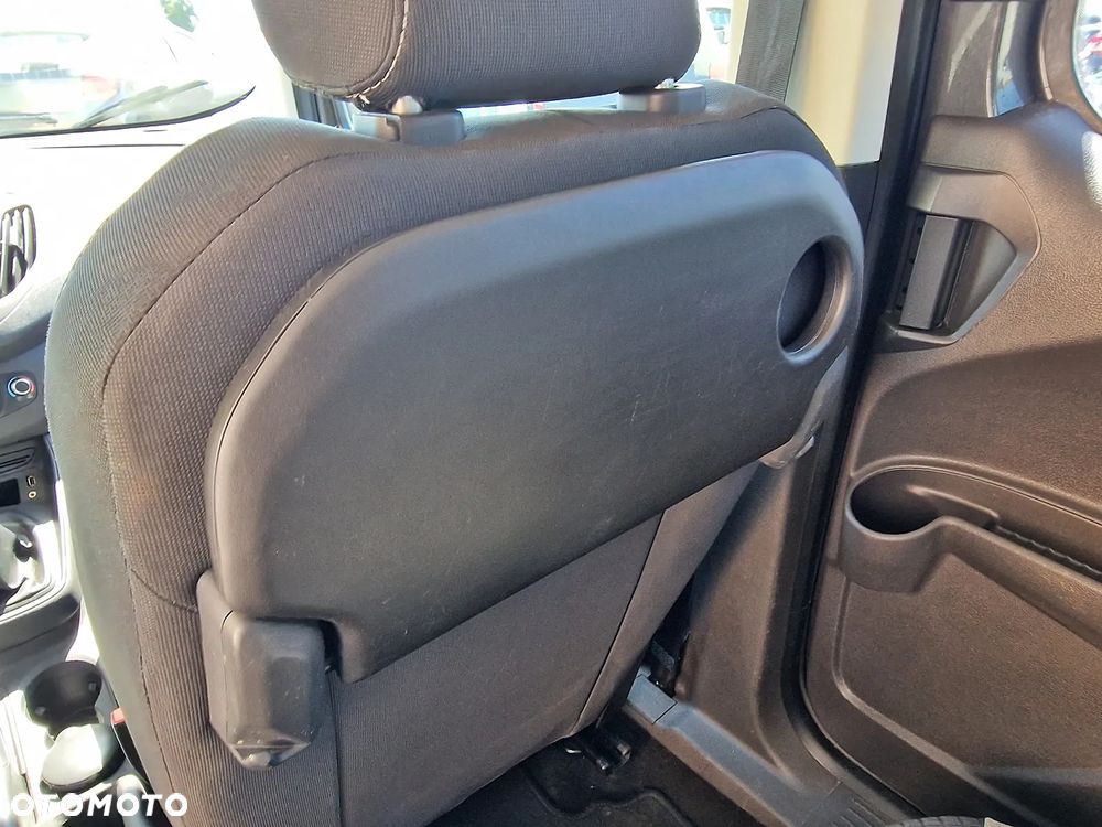 Ford Tourneo Courier 1.0 EcoBoost Ambiente - 11