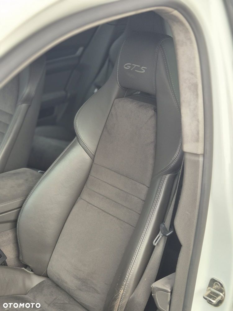 Porsche Panamera GTS PDK - 19