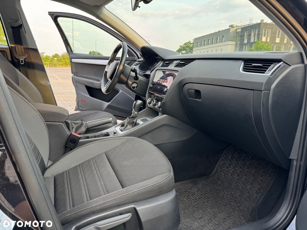 Skoda Octavia 2.0 TDI Ambition DSG - 24