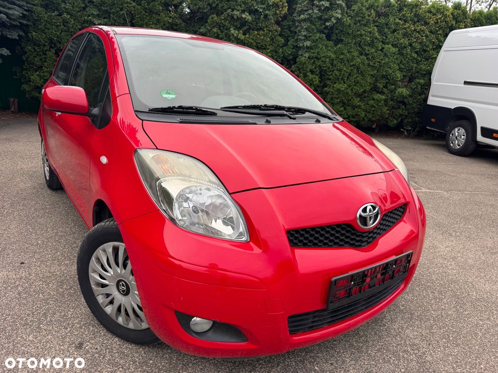 Toyota Yaris 1.3 VVT-i Sol - 1