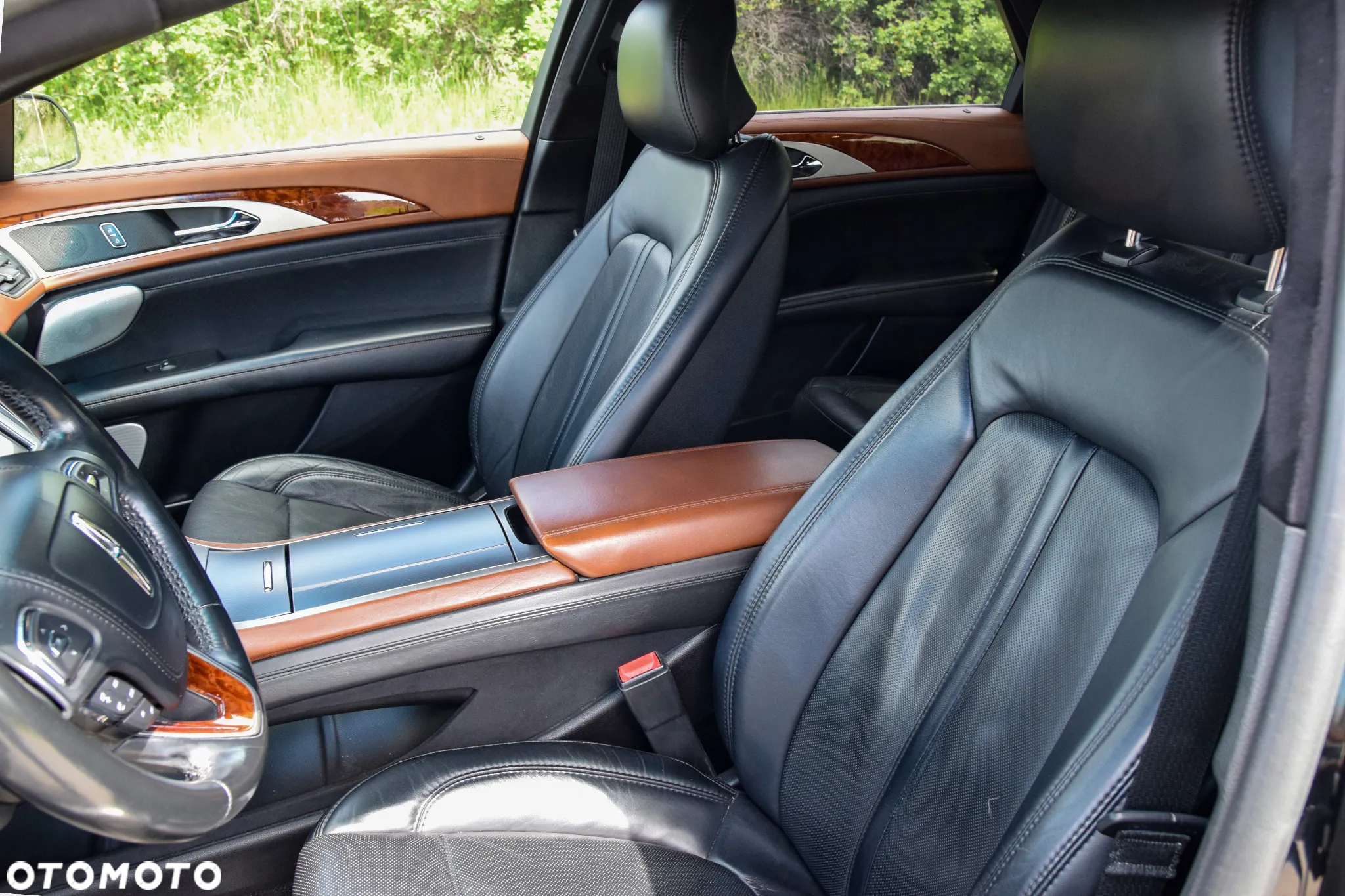 Lincoln MKZ - 9