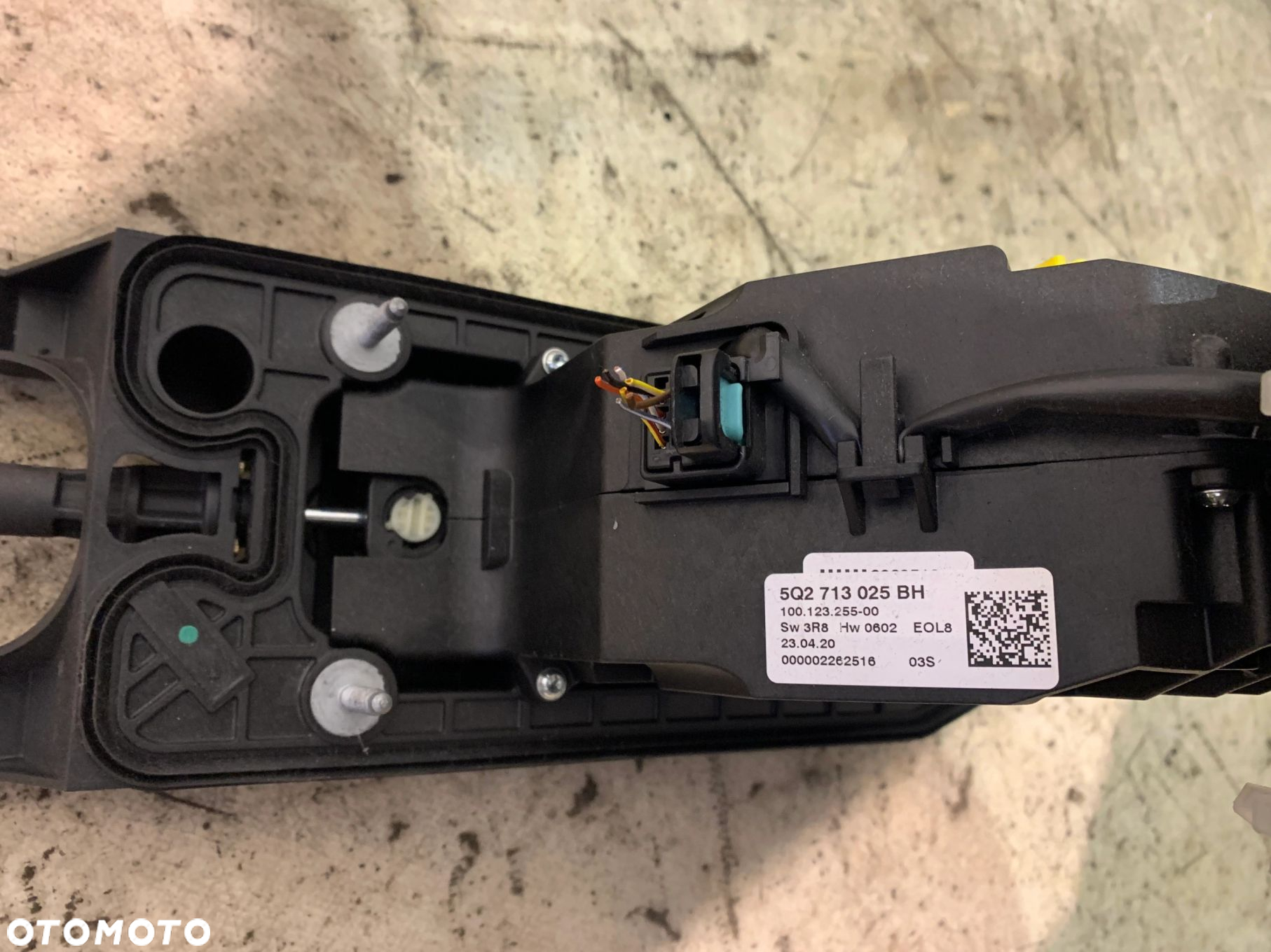 LEWAREK GAŁKA ZMIANY BIEGÓW MECHANIZM AUDI Q2 81A AUTOMAT 5Q2713025BH - 7