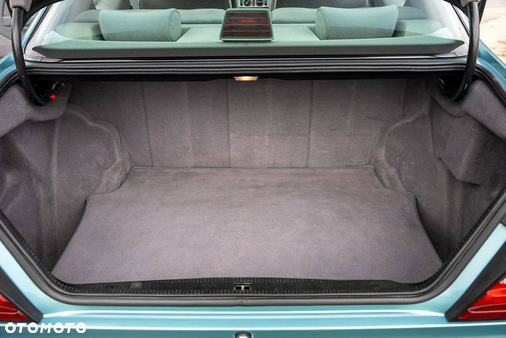 Mercedes-Benz W124 (1984-1993) - 28